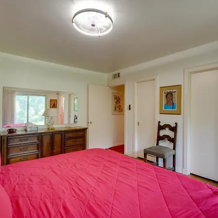 Spacious San Antonio Home About 5 Mi To Downtown!